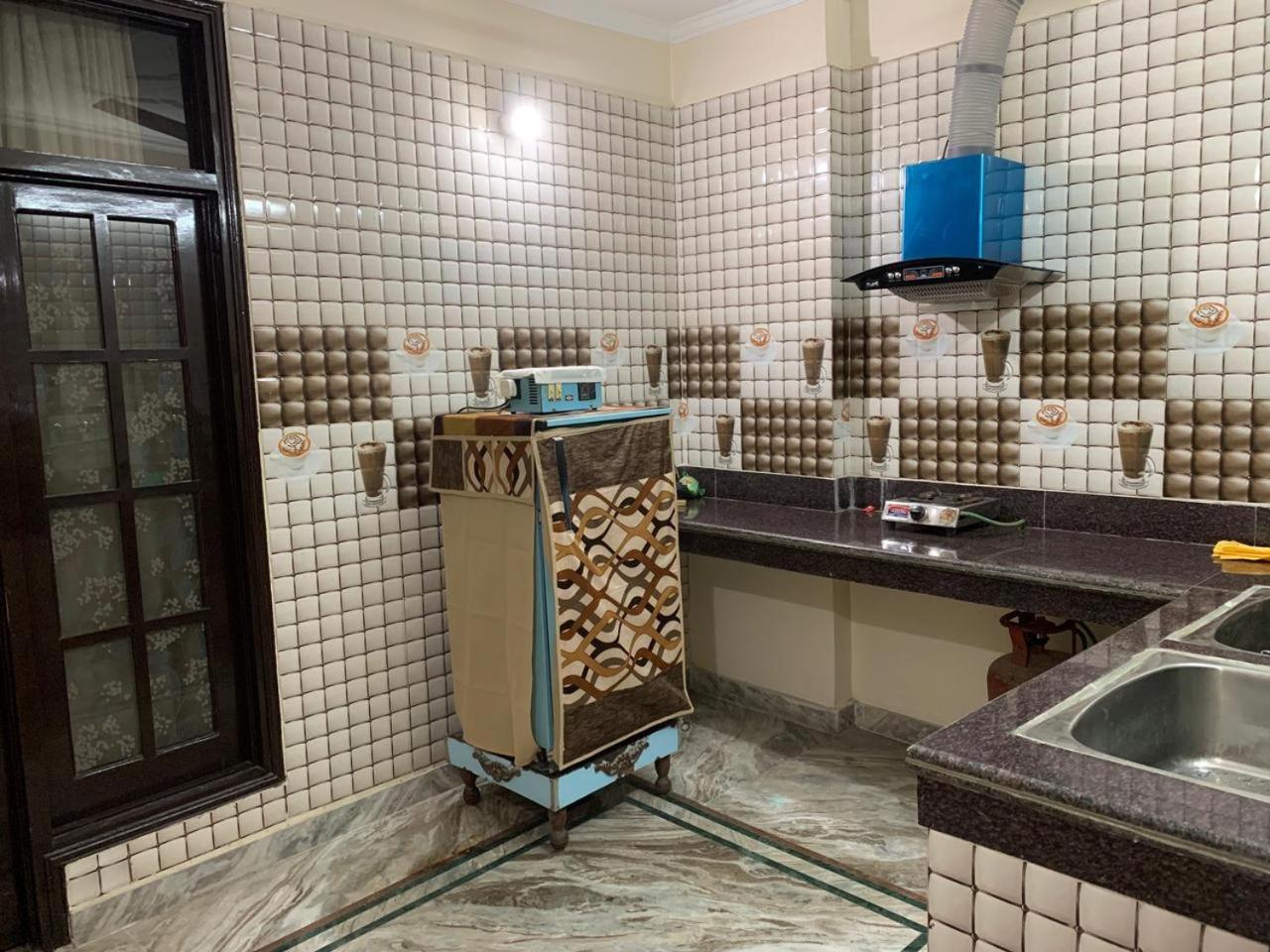 $4 Home Stay Amritsar Bagian luar foto