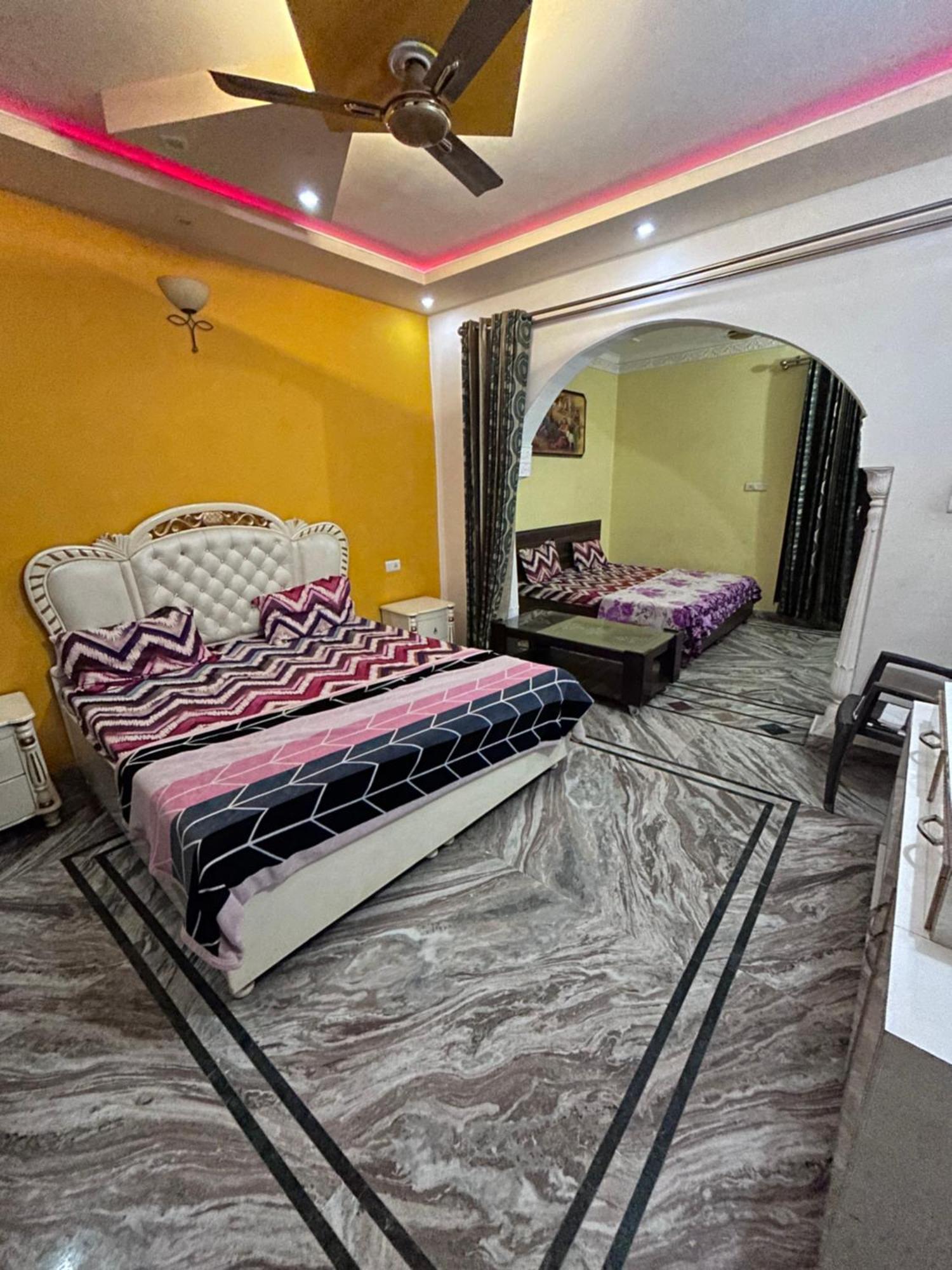 $4 Home Stay Amritsar Bagian luar foto